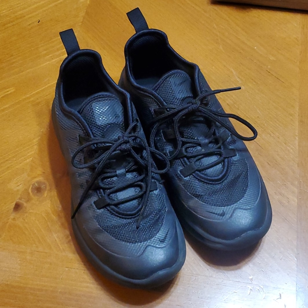 Black Nike Air Sneakers